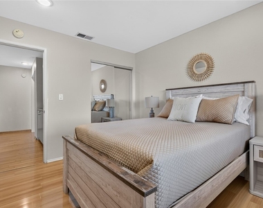 1350 E Tujunga - Photo Thumbnail 62