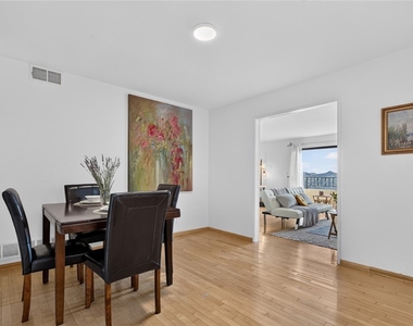 1350 E Tujunga - Photo Thumbnail 36