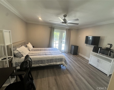 1408 La Canada - Photo Thumbnail 12