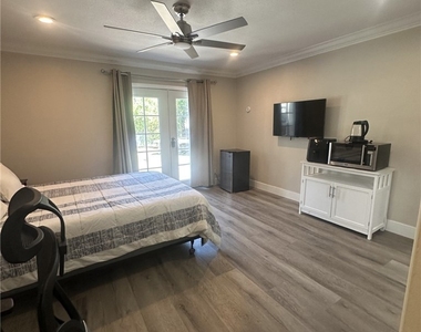 1408 La Canada - Photo Thumbnail 3