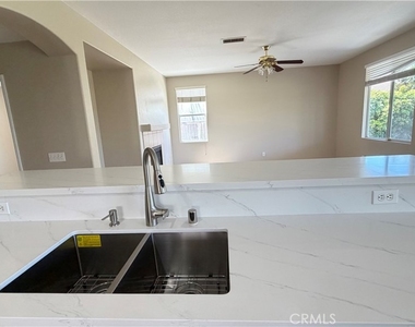7941 La Crosse - Photo Thumbnail 7
