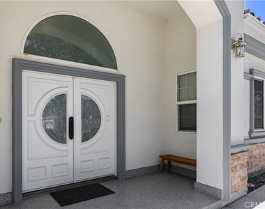 2727 Walnut Grove Avenue - Photo Thumbnail 5