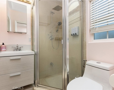 2727 Walnut Grove Avenue - Photo Thumbnail 22