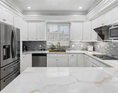 2727 Walnut Grove Avenue - Photo Thumbnail 12