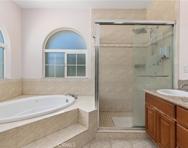 2727 Walnut Grove Avenue - Photo Thumbnail 18
