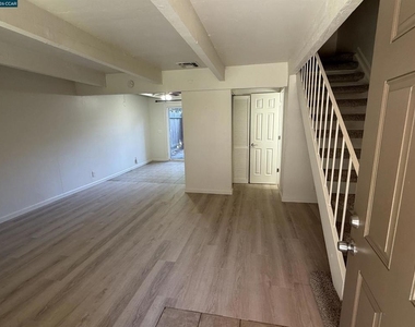 7032 Fair Oaks Blvd - Photo Thumbnail 7