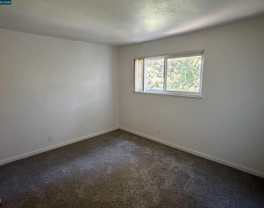 7032 Fair Oaks Blvd - Photo Thumbnail 18