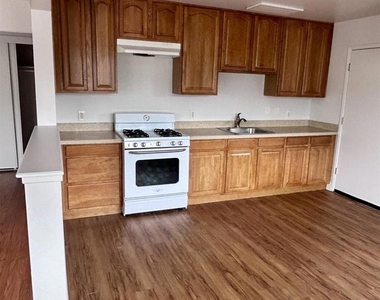 3144 61st Ave - Photo Thumbnail 4