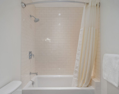 1222 S Genesee Avenue - Photo Thumbnail 95