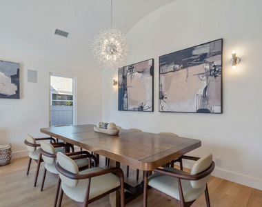 1222 S Genesee Avenue - Photo Thumbnail 8