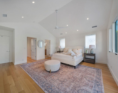 1222 S Genesee Avenue - Photo Thumbnail 45