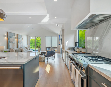 1222 S Genesee Avenue - Photo Thumbnail 21