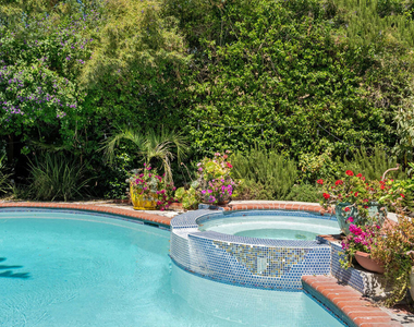 4544 Tobias Avenue - Photo Thumbnail 4