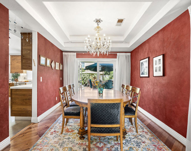 4544 Tobias Avenue - Photo Thumbnail 23