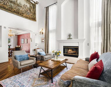 4544 Tobias Avenue - Photo Thumbnail 11