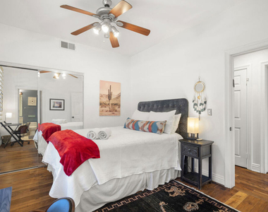 4544 Tobias Avenue - Photo Thumbnail 19