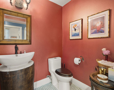 4544 Tobias Avenue - Photo Thumbnail 43