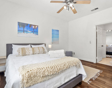 4544 Tobias Avenue - Photo Thumbnail 53