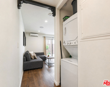 8963 Cadillac Avenue - Photo Thumbnail 3