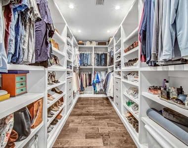 12233 Malone Street - Photo Thumbnail 9