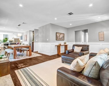 12233 Malone Street - Photo Thumbnail 4