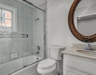 10810 Rochester Avenue - Photo Thumbnail 14