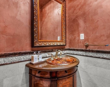 10810 Rochester Avenue - Photo Thumbnail 10