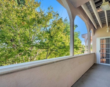 10810 Rochester Avenue - Photo Thumbnail 41