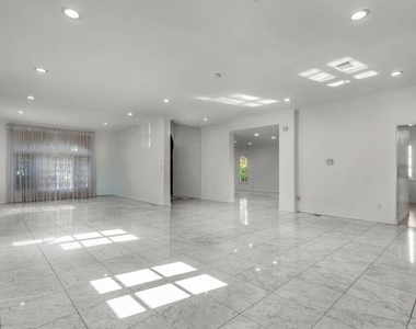 10810 Rochester Avenue - Photo Thumbnail 2
