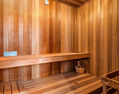 10810 Rochester Avenue - Photo Thumbnail 20