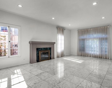 10810 Rochester Avenue - Photo Thumbnail 32