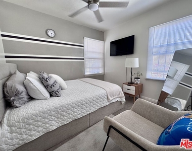 2177 W 27th Street - Photo Thumbnail 13