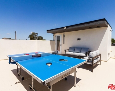 5929 Hesperia Avenue - Photo Thumbnail 55
