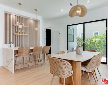 5929 Hesperia Avenue - Photo Thumbnail 17