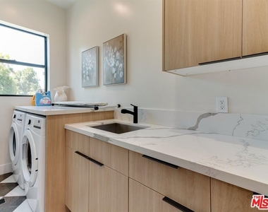 5929 Hesperia Avenue - Photo Thumbnail 53