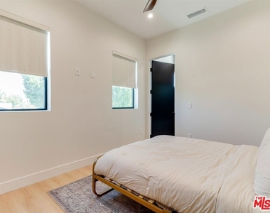 5929 Hesperia Avenue - Photo Thumbnail 46