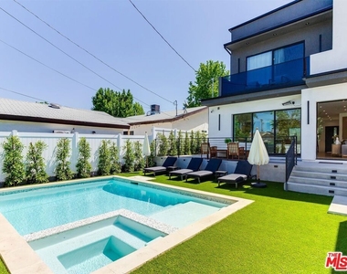 5929 Hesperia Avenue - Photo Thumbnail 4