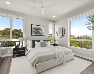 7428 Santa Monica Boulevard - Photo Thumbnail 9