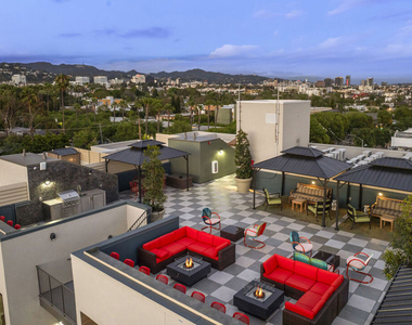 7428 Santa Monica Boulevard - Photo Thumbnail 40