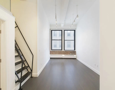 110 Greenwich Street - Photo Thumbnail 1