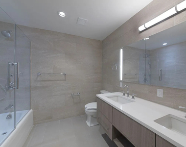 110 Greenwich Street - Photo Thumbnail 4