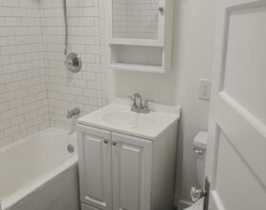 1421 S Westmoreland Avenue - Photo Thumbnail 4
