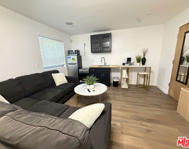 2491 Granville Avenue - Photo Thumbnail 2