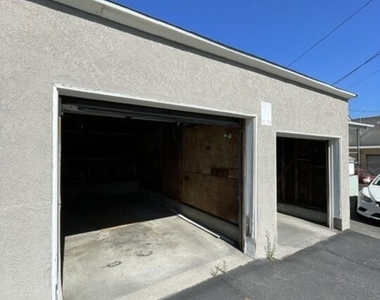 4121 Ocean View Boulevard - Photo Thumbnail 14
