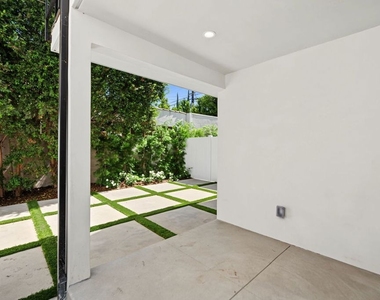 5843 Whitworth Drive - Photo Thumbnail 19