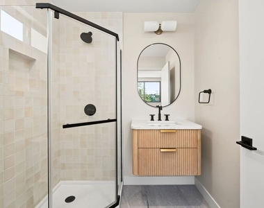 5843 Whitworth Drive - Photo Thumbnail 16