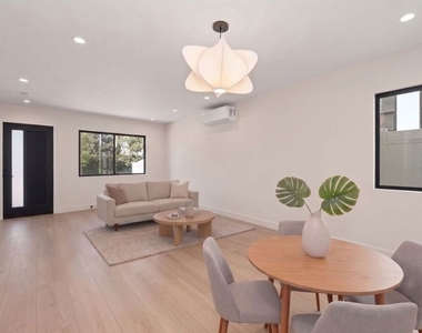 5843 Whitworth Drive - Photo Thumbnail 4