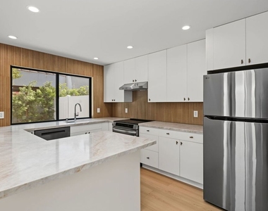 5843 Whitworth Drive - Photo Thumbnail 6