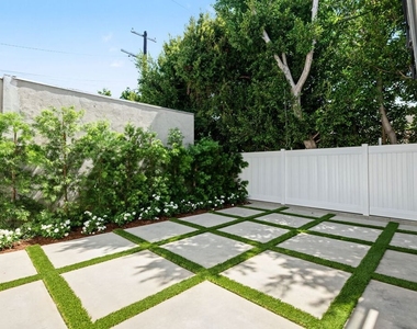 5841 Whitworth Drive - Photo Thumbnail 19