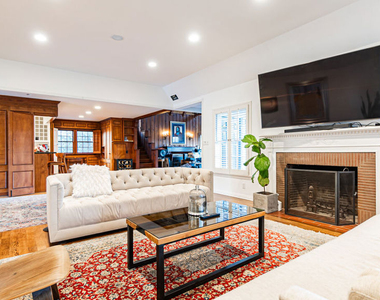 863 Manning Avenue - Photo Thumbnail 2